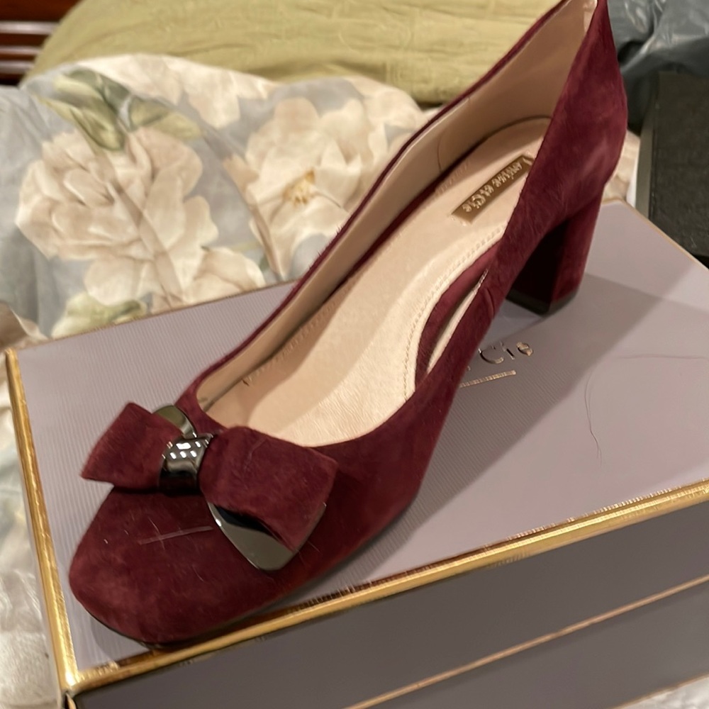 Louise et Cie. Lo-Lila pumps.  Uber fine. Size 9